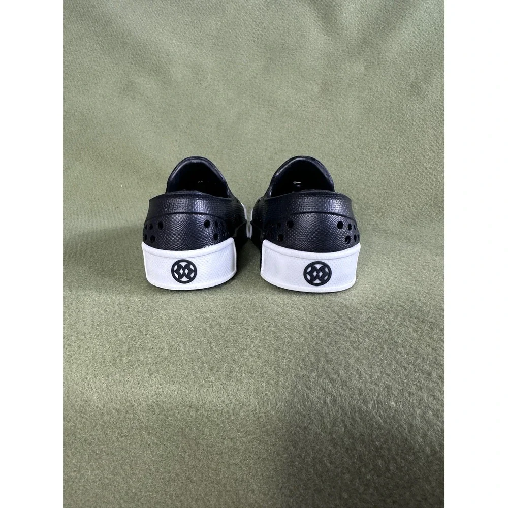 Kids Black Perforated Slip On Water Shoes Sneaker Style Size 4